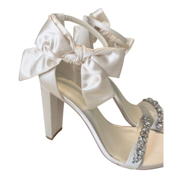 Oleg Cassini Melania Ivory Bow Detail Ankle Buckle Rhinestone Heels Size 7 NIB - Picture 7 of 13